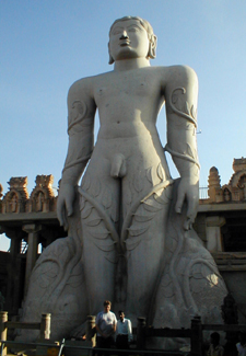 Statue at Srvanabelagola